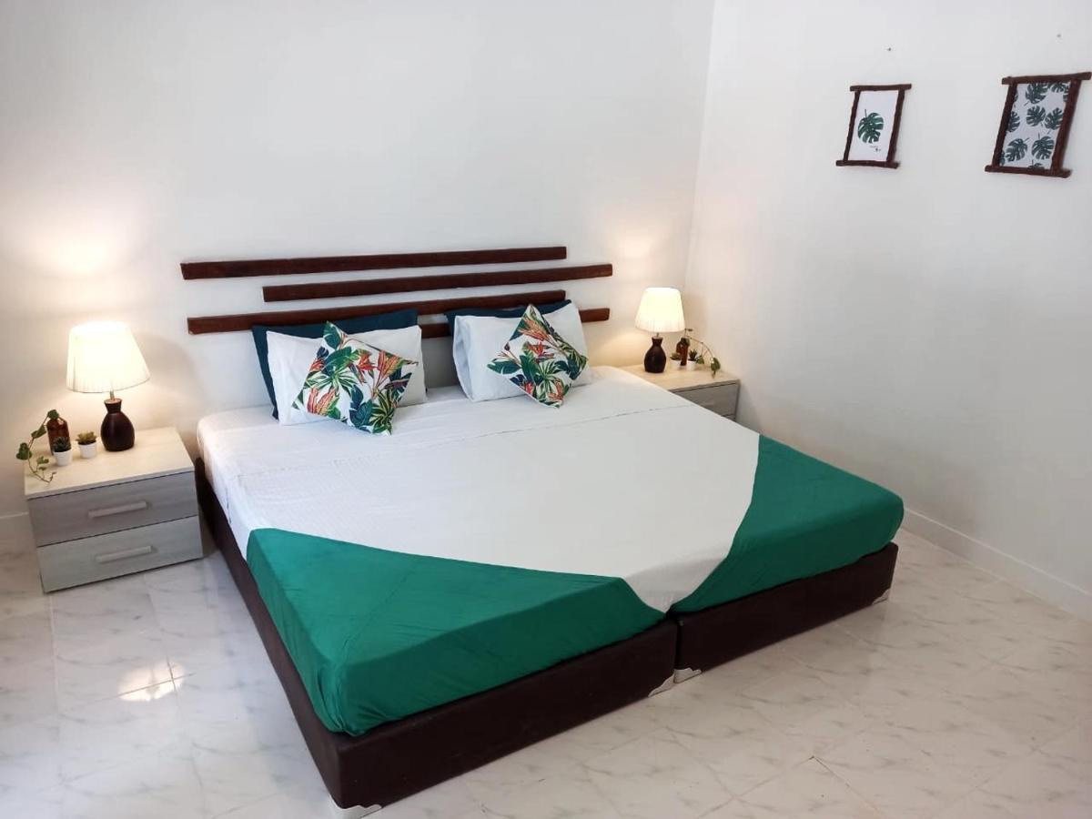 Ocean Breeze Maldives Hotel Thulusdhoo Exterior foto