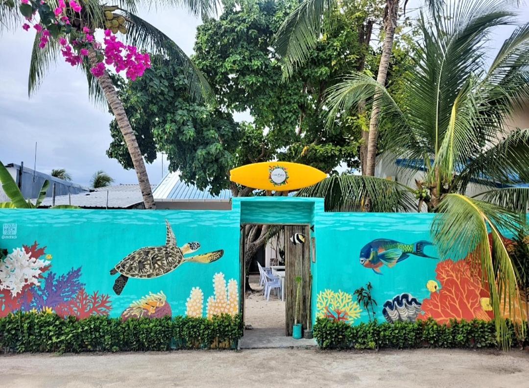 Ocean Breeze Maldives Hotel Thulusdhoo Exterior foto