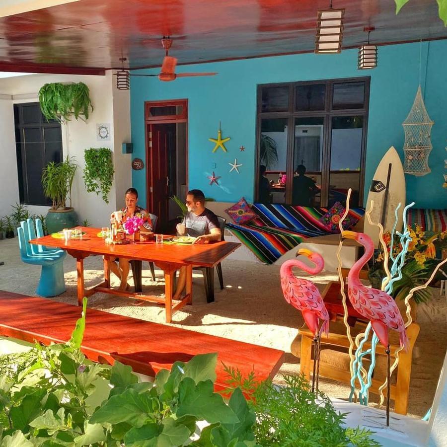 Ocean Breeze Maldives Hotel Thulusdhoo Exterior foto